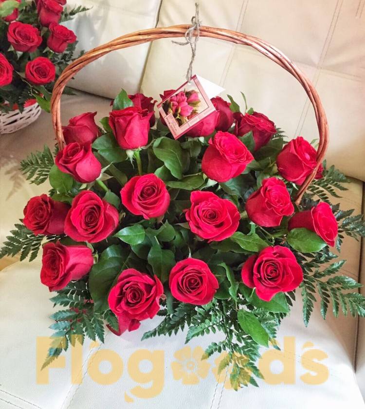 Корзина «Донна роза» за 12 344 руб.